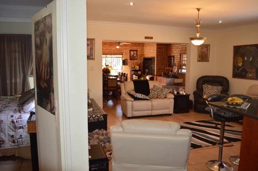 3 Bedroom Property for Sale in Wilkoppies North West